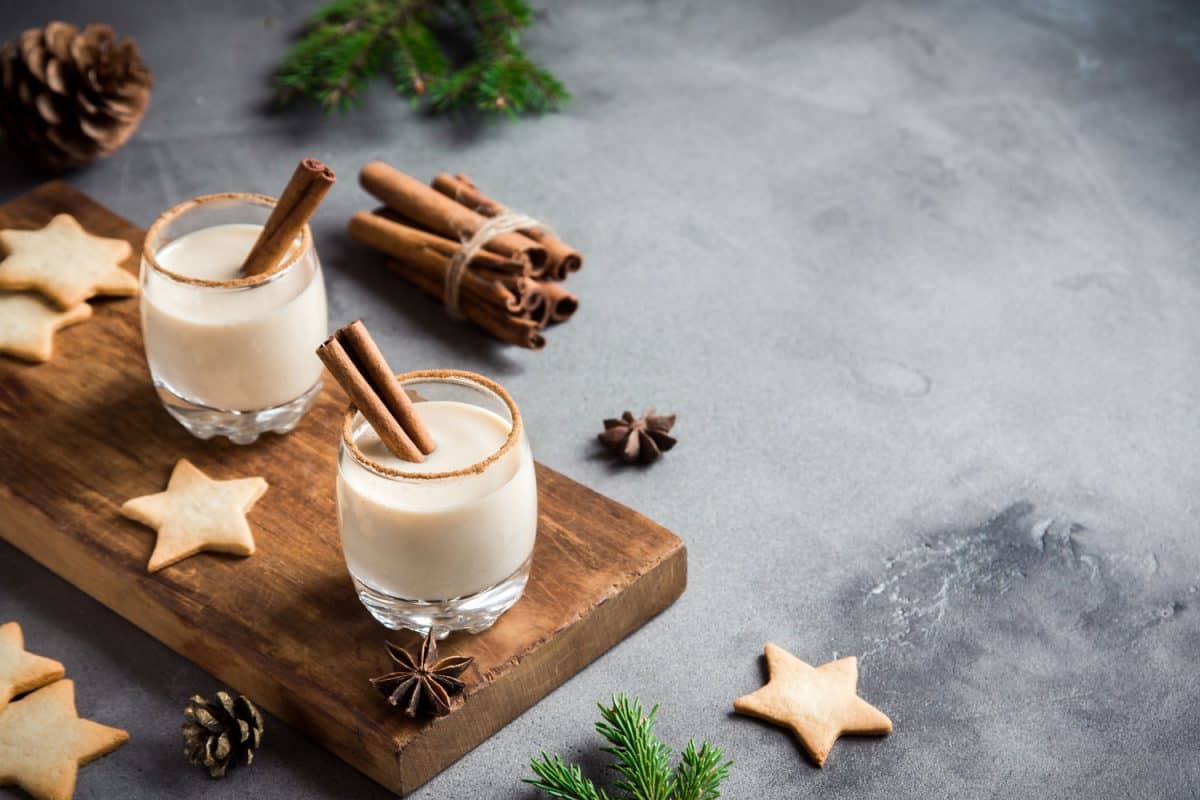 Eggnog with cinnamon and nutmeg for Christmas and winter holidays, Can Store-Bought Eggnog Be Frozen?